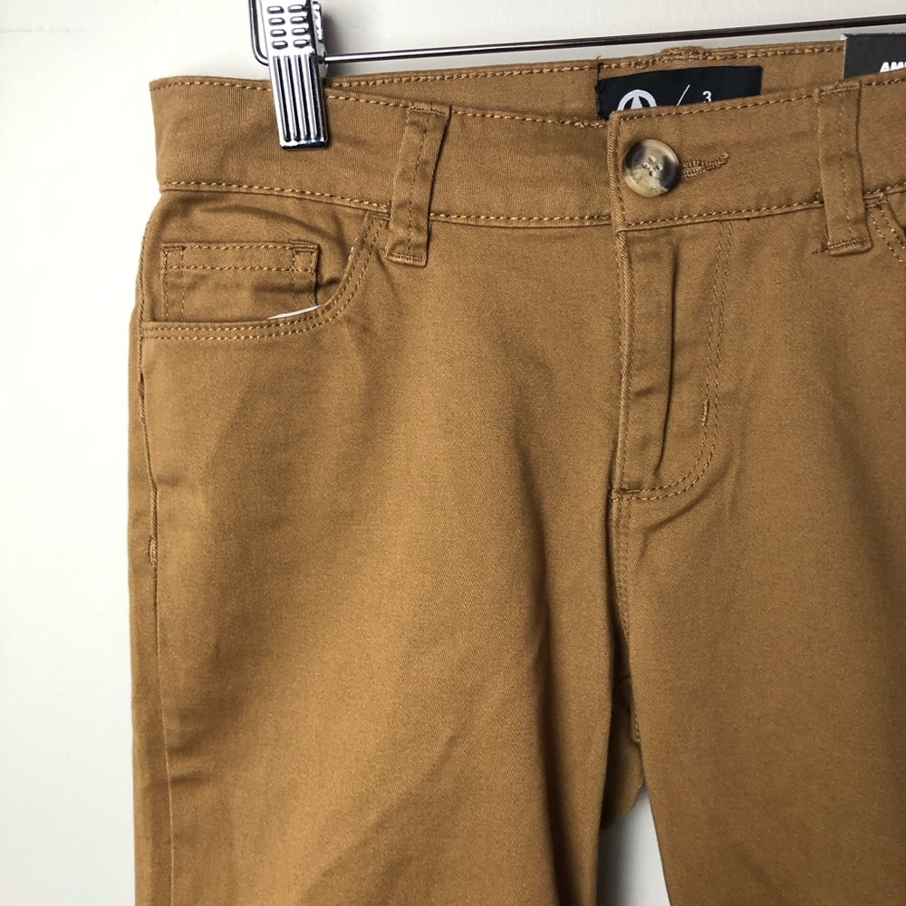 Amnesia Bermuda Shorts. - Picture 4 of 8